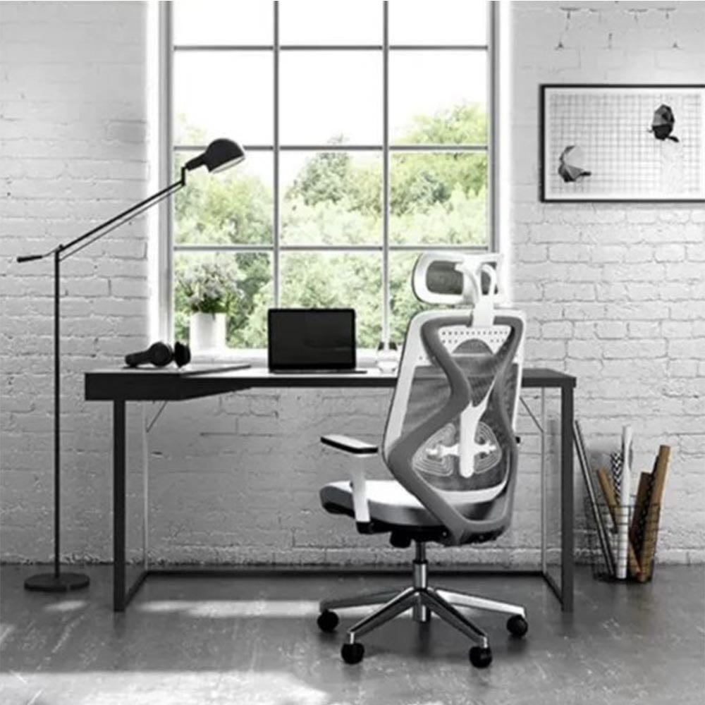 Avec des options supplémentaires de sa base à son appui-tête, comparée à d’autres chaises de bureau, Omega vous accompagnera dans vos journées de travail les plus intenses sans que vous ne ressentiez une quelconque douleur ou gêne.