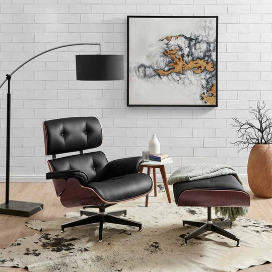 Adoptez le style luxueux des années 1950 associant confort et esthétique : le fauteuil Lounge est la solution parfaite pour donner du style à votre intérieur.