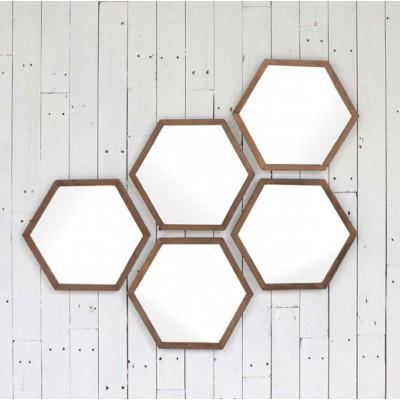 D-Bodhi sublime votre espace avec des miroirs hexagonaux, bien plus que des reflets. Œuvres d'art fonctionnelles en bois de teck récupéré, alliant sophistication et durabilité.