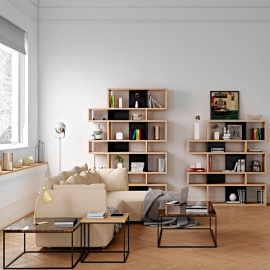 L'étagère London 002 de TemaHome est assurément devenue une icône de la boutique. Cette bibliothèque au design unique joue sur son look déconstruit et décalé pour susciter toute l'attention qu'elle mérite