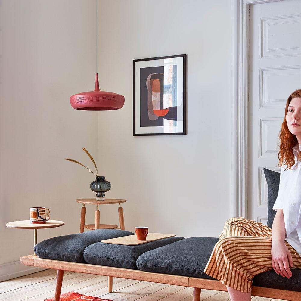 Lounge Around Daybed d'Umage est multifonctionnel et flexible, conçu pour être la pièce maîtresse de votre salon ; l'endroit idéal pour s'allonger, s'assoir, se détendre et se ressourcer.